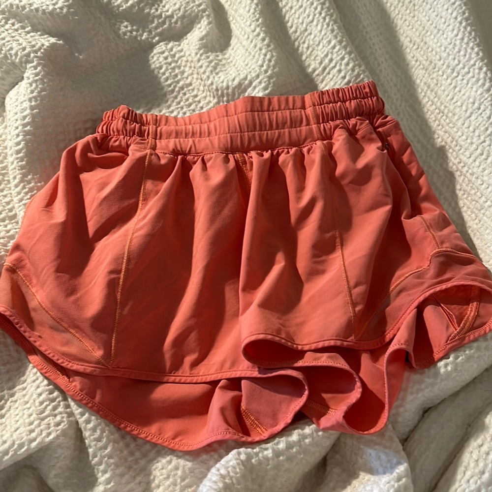 Lululemon hotty hots 4”